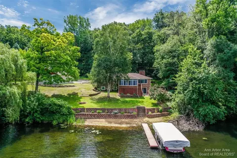 2419 Oltesvig, Highland, MI 48357 photo 1