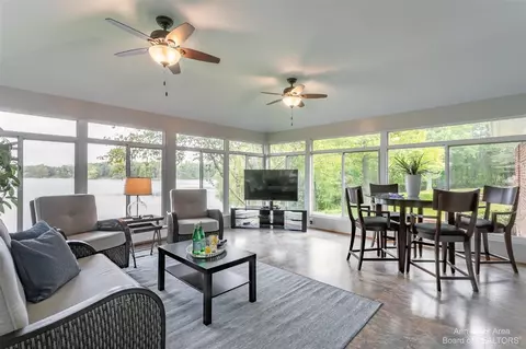 2419 Oltesvig, Highland, MI 48357 photo 4