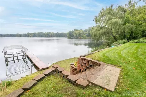 2419 Oltesvig, Highland, MI 48357 photo 3