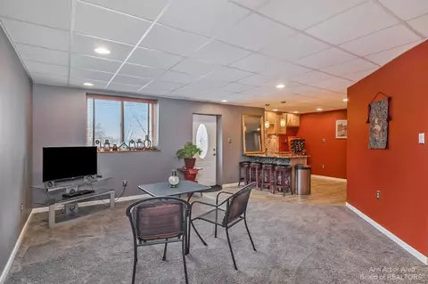 340 Pembroke, Saline, MI 48176 photo 29