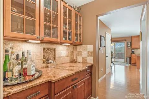 340 Pembroke, Saline, MI 48176 photo 18