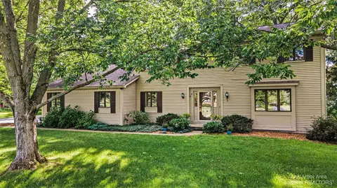 765 Sciomeadow, Ann Arbor, MI 48103 photo 2