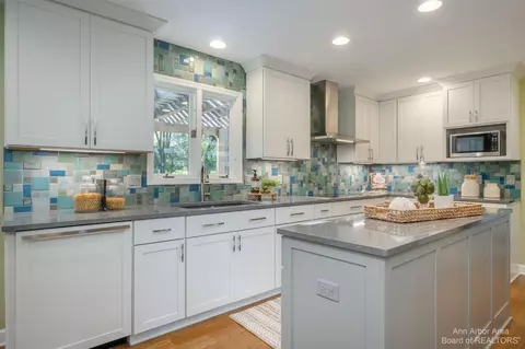 765 Sciomeadow, Ann Arbor, MI 48103 photo 17