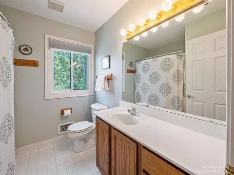 1346 N Hidden Crk, Saline, MI 48176 photo 29