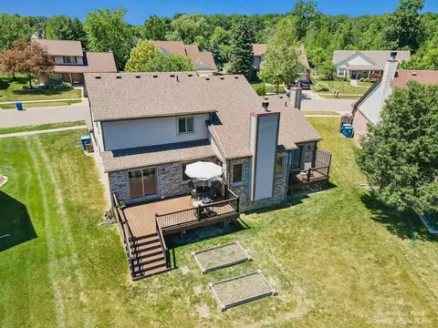 1346 N Hidden Crk, Saline, MI 48176 photo 38
