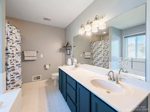 1346 N Hidden Crk, Saline, MI 48176 photo 20