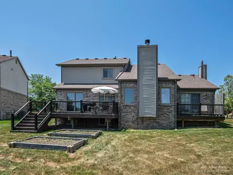 1346 N Hidden Crk, Saline, MI 48176 photo 40