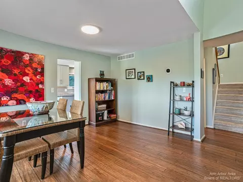 1346 N Hidden Crk, Saline, MI 48176 photo 9