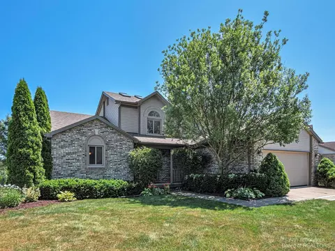 1346 N Hidden Crk, Saline, MI 48176 photo 1