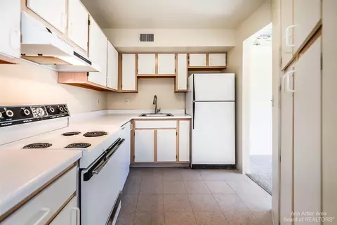 2205 S Huron #4, Ann Arbor, MI 48104 photo 14