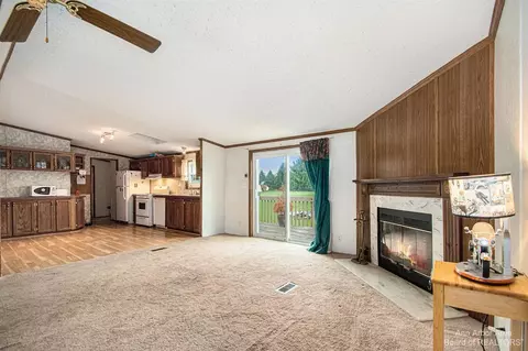 18230 Berkshire, Gregory, MI 48137 photo 2