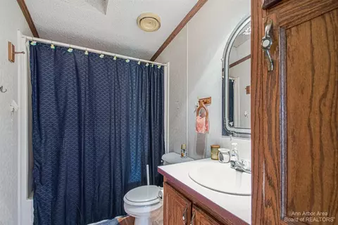 18230 Berkshire, Gregory, MI 48137 photo 7