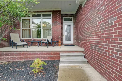 8429 Foldenauer, Howell, MI 48843 photo 7