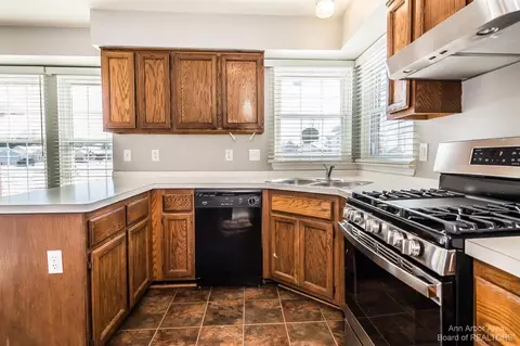 44618 Cranbrook, Canton, MI 48188 photo 7