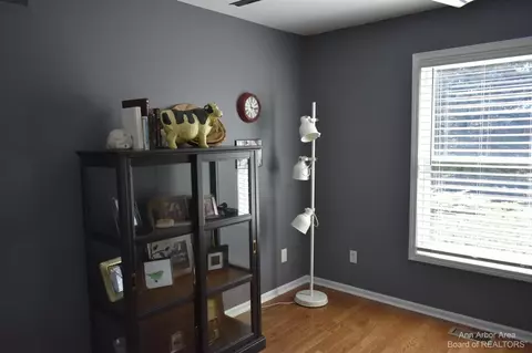 715 Prince Edward, Howell, MI 48843 photo 22