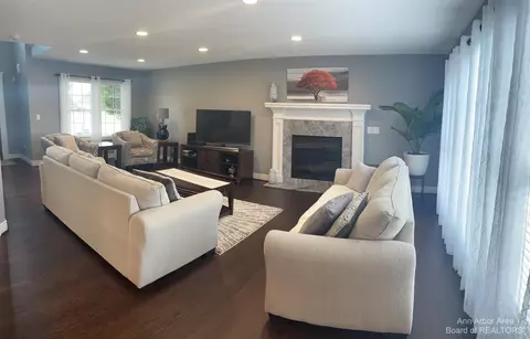 469 Corinth, Dundee, MI 48131 photo 5