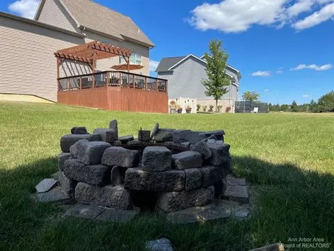 469 Corinth, Dundee, MI 48131 photo 24