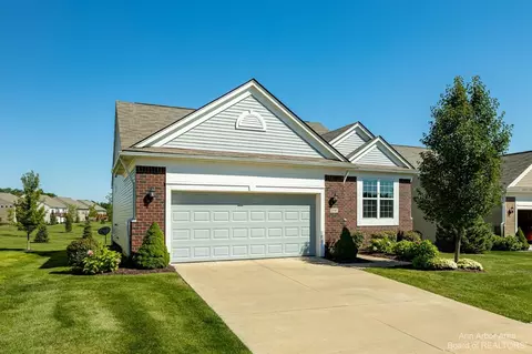 3787 Laramie, Howell, MI 48843 photo 2