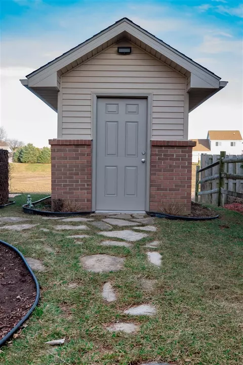 15572 Orchard Mdws, Monroe, MI 48161 photo 38