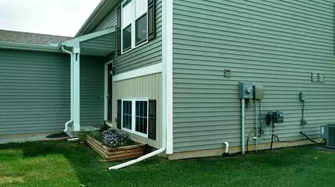 312 Cimarron, Howell, MI 48855 photo 3