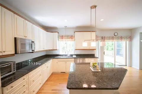 9645 Woodbend, Saline, MI 48176 photo 9