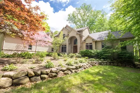 9645 Woodbend, Saline, MI 48176 photo 1