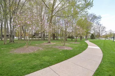 286 Constitution, Canton, MI 48188 photo 38