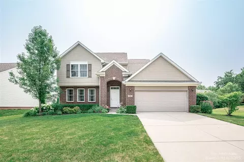 752 W Castlebury, Saline, MI 48176 photo 1