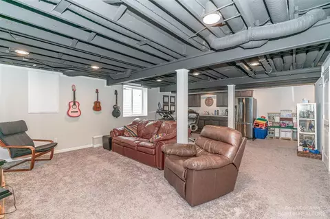 752 W Castlebury, Saline, MI 48176 photo 66