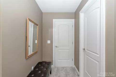 752 W Castlebury, Saline, MI 48176 photo 44