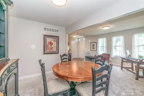 752 W Castlebury, Saline, MI 48176 photo 15