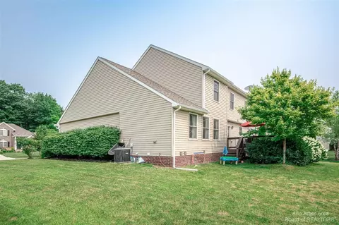 752 W Castlebury, Saline, MI 48176 photo 75