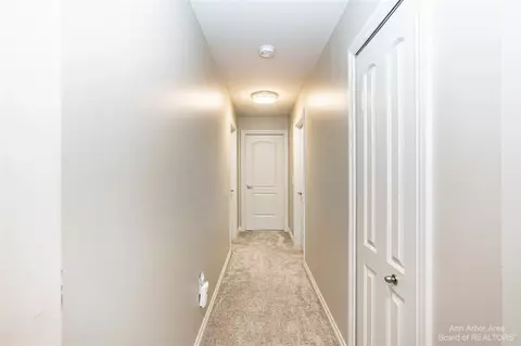 752 W Castlebury, Saline, MI 48176 photo 35