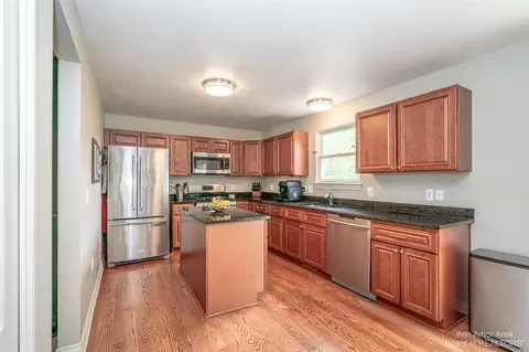 752 W Castlebury, Saline, MI 48176 photo 21