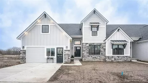 41 Gallery Pointe, Saline, MI 48176
