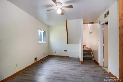 4538 Cleveland, Wayne, MI 48184 photo 12