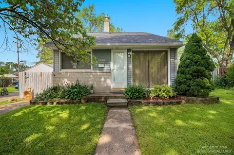 4538 Cleveland, Wayne, MI 48184 photo 1