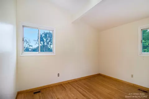 4538 Cleveland, Wayne, MI 48184 photo 9