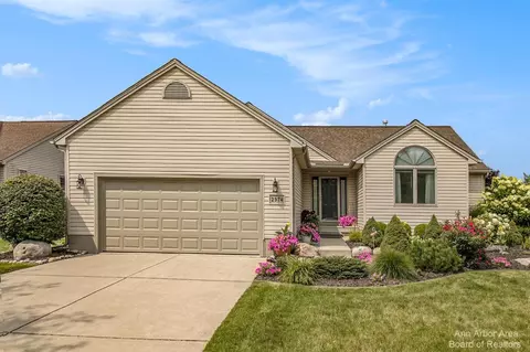 2974 Wildwood, Saline, MI 48176