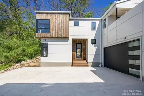 917 Wildt, Ann Arbor, MI 48103