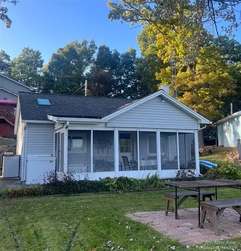 9711 Lakeview, Jerome, MI 49249