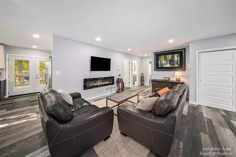 8612 Glenwood, Jackson, MI 49201 photo 6