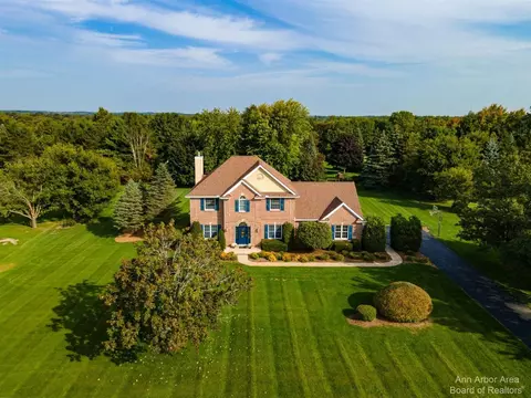 2290 Windmill, Saline, MI 48176