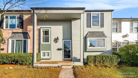 3495 Burbank, Ann Arbor, MI 48105