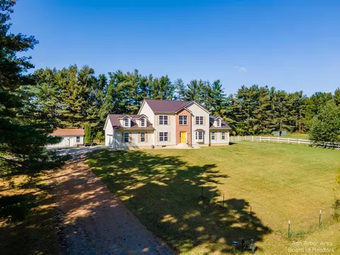 3770 Sharp, Adrian, MI 49221 photo 3