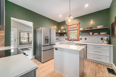 408 W Chicago, Tecumseh, MI 49286 photo 4