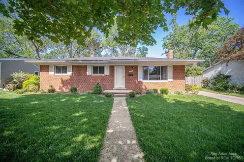 807 Center, Ann Arbor, MI 48103