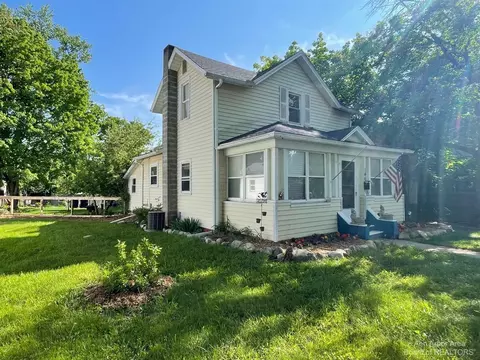 146 E Smt, Chelsea, MI 48118