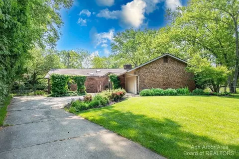1321 Skyway, Ypsilanti, MI 48197