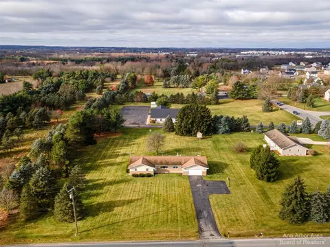 8060 Moon, Saline, MI 48176 photo 35